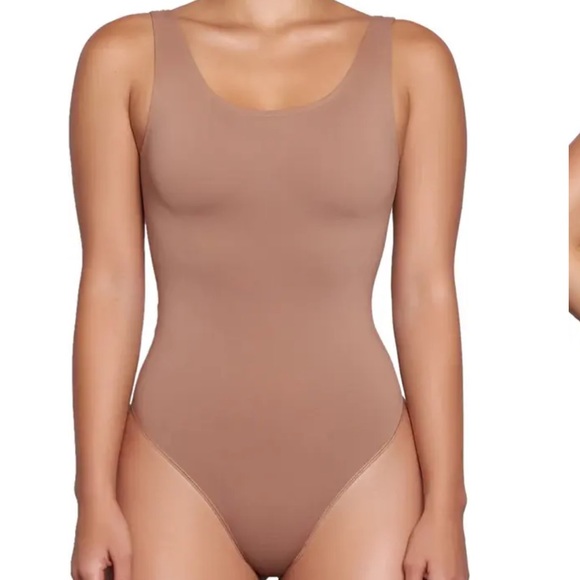 SKIMS Other - SKIMS Soft Smoothing Thong Bodysuit